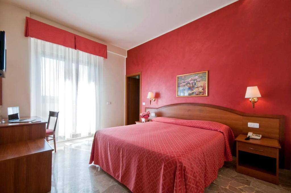 Hotel Tiffany Rímini Habitación foto